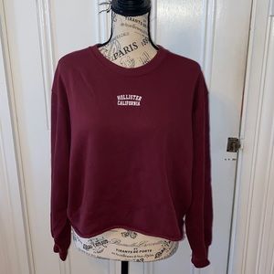 Hollister slightly cropped sweatshirt